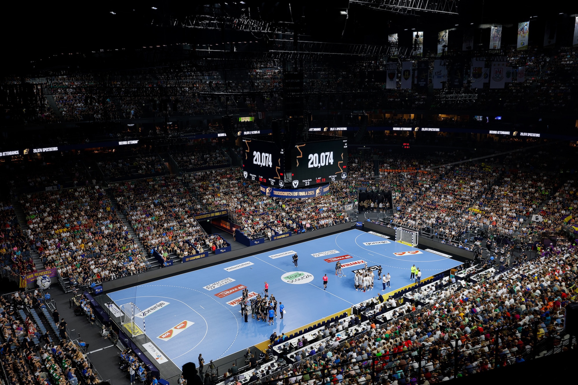 CLM25 SF1 F├╝Chse Berlin Vs HBC Nantes UH14932 UH